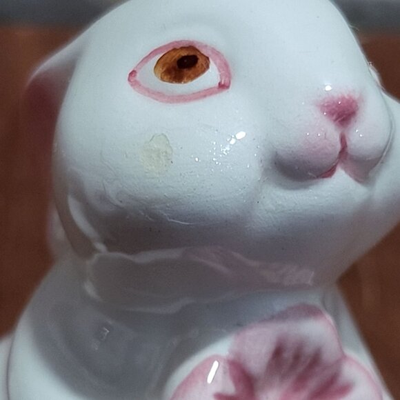 Avon Ceramic White Bunny Rabbit Salt and Pepper Shaker Set 1983 - Picture 11 of 13